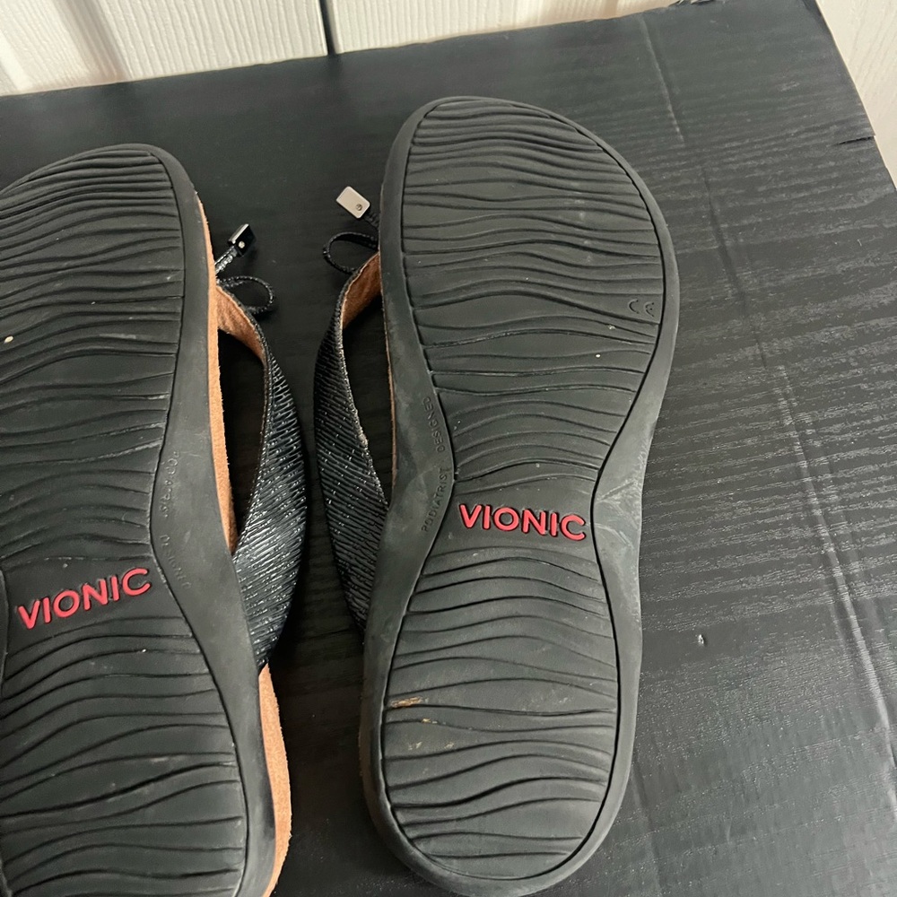 Vionic Bella II Sandal Thong Toe Post Black - Picture 8 of 9